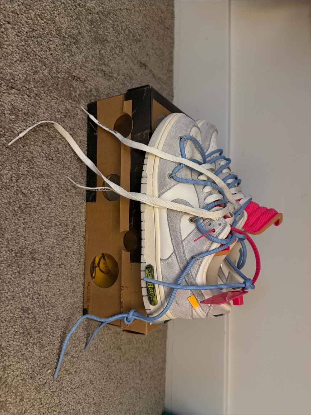 Off-White Men's Low-Top Sneakers in White, Light Gray & Pink Accents